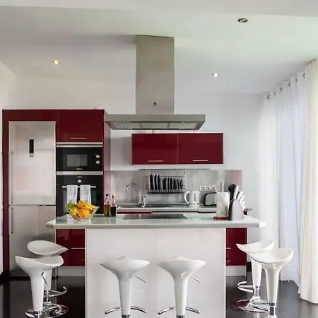 Light & Spacious Penthouse *terrace *amazing Views *
